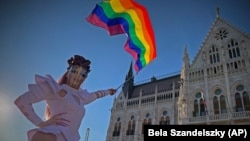 Proteste LGBT în fața Parlamentului Ungariei, Budapesta, 14 iunie 2021