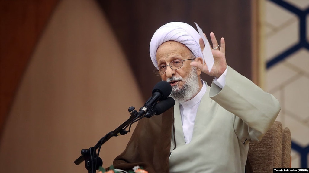 محمدتقی مصباح یزدی مخالفت با ولایت فقیه را در حکم «شرک» میدانست