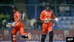 د نېدرلېنډز لوبغاړي د لوبې پر مهال