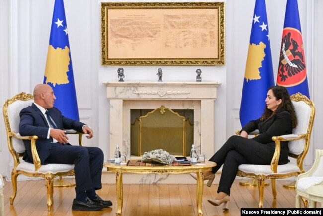 Presidentja Osmani në takim me Ramush Haradinajn e AAK-së.