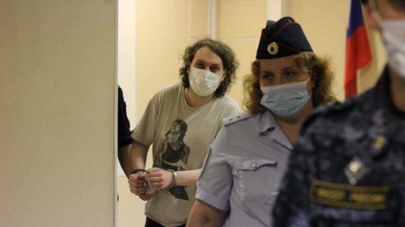 Блогера Хованского суд в Петербурге арестовал на два месяца 