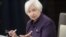 Janet Yellen jelenlegi pénzügyminiszter, az amerikai jegybank szerepét betöltő Federal Reserve (Fed) korábbi igazgatója Washingtonban, 2016. szeptember 21-én
