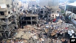 Gaza e shkatërruar nga bombardimet izraelite.