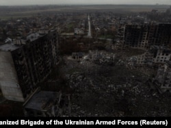 Тепер Росія знищує Костянтинівку. На фото: вид на житлову забудову міста, 12 листопада 2025 року