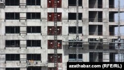 Aşgabat şäherinde gurluşyk, 2010-njy ýyl.
