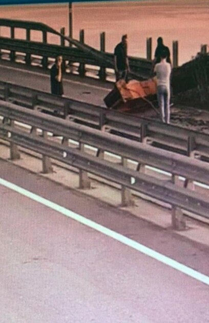 Службата за сигурност на Украйна удари с подводни взривове част