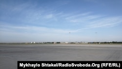 Злітна смуга аеропорту Одеси, липень 2021 року