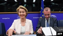 Ursula von der lleyen și șeful grupului PPE, Manfred Weber, Strasbourg.