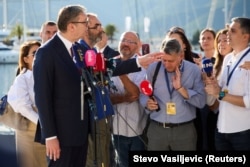 Predsednik Srbije Aleksandar Vučić u obraćanju novinarima u Tivtu, 4. jun 2026.