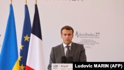 Președintele Franței, Emmanuel Macron, a vizitat pe 27 mai memorialul victimelor Genocidului Rwandez din Kigali. 