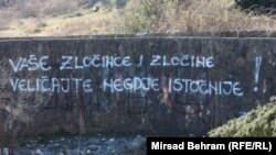 Grafit na Partizanskom groblju u Mostaru