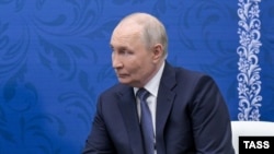 Президент России Владимир Путин во время встречи с президентом Казахстана Касым-Жомартом Токаевым в Омске. 25 июля 2026 г. Иллюстративная фотография
