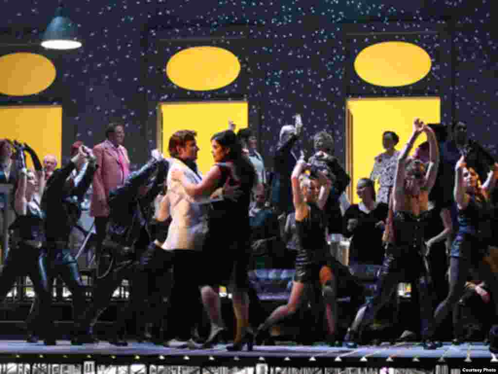 Onegin, Tatiana la bal - Evgeny Onegin, A. Serban, Narodni Divadlo, Mar2009