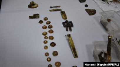 Теңіздегі жас, қатты кеудеге арналған порно Лифтте қатты секс ит стилін қараңыз