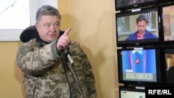 Президент Петро Порошенко на відкритті телевежі на горі Карачун, Донеччина, 5 грудня 2016 року