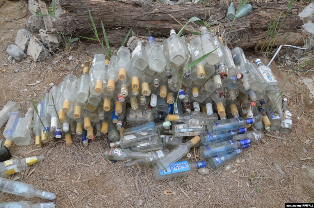 Саусақты уретраға енгізіңіз Жалаңаш Елизавета Александрова