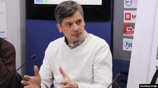 Željko Bodrožić: Dobar deo profesionalnih novinara je na udaru moćne, zločeste vlasti. Ona je privatizovala policiju koja nas ne štiti od napada huligana koji su takođe pod upravom režima.