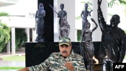 12 ოქტომბერს ვენესუელის პრეზიდენტმა, ნიკოლას მადურომ „დემონური ჯადოქარი“ უწოდა მაჩადოს, რომელსაც „მოსახლეობის 90 პროცენტი უარყოფს“.