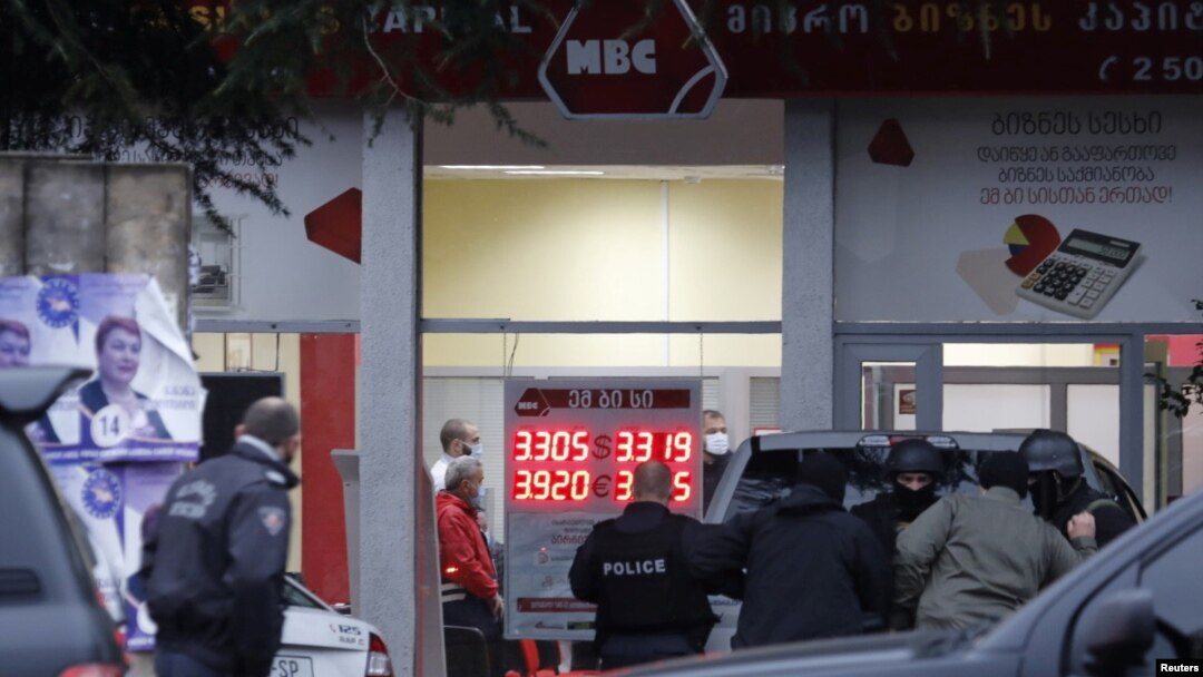 All the hostages held at the offices of the microlender MBC were released.