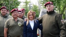 Bivši pripadnici JSO u društvu Milice Đurđević Stamenkovski, ministarke za rad, zapošljavanje, boračka i socijalna pitanja Republike Srbije.