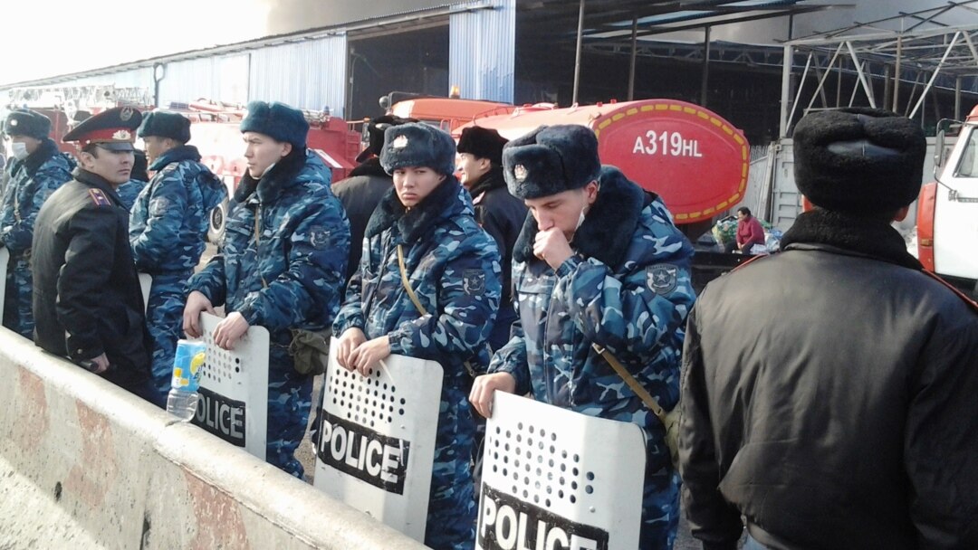 презервативпен қынап