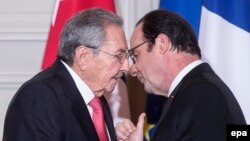 Kastro i Oland u Parizu 1. februara 2015.