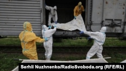 У часе перадачы Расеяй целаў загінулых на вайне ўкраінцаў. Ілюстрацыйнае фота