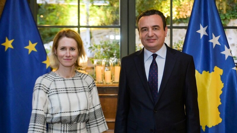 Kallas thotë se është e gatshme të presë “së shpejti” një takim të nivelit të lartë mes Kosovës e Serbisë