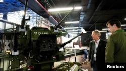 Сыстэма барацьбы з бесьпілётнымі лятальнымі апаратамі (C-UAS) Duure, прадстаўленая падчас міжнароднага саміту па бесьпілётных лятальных апаратах у Рызе, 27 траўня 2026 