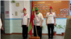 Imagine de pe rețelele sociale cu elevi din Transnistria care participă la lecțiile de educație patriotice din școli. 