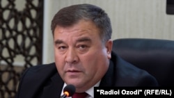 Аюб Усмонзода, раиси боздоштшудаи Донишгоҳи давлатии шаҳри Хуҷанд. Акс аз бойгонӣ
