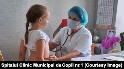 Medicii spun că sistemul imunitar al copilului se dezvoltă până la vârsta de șase ani. 