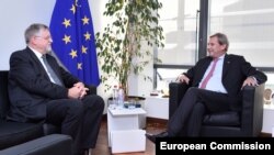 Belgium -- EU Enlargement Commissioner Johannes Hahn (R) meets with Herbert Salber, Designated EU Special Representative for the South Caucasus and for the crisis in Georgia, Brussels, November 13, 2014