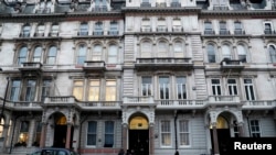 Birourile Orbis Buiness Intelligence unde lucrează fostul agent MI6, Christopher Steele, la Londra 