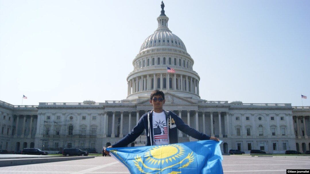 Дене шынықтыру сабағында жыныстық қатынас Калани Бризмен порно