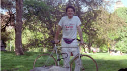 Никола Кръстев като велосипеден куриер в Ню Йорк, 1991 г.