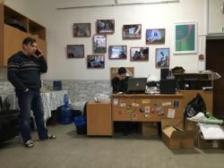 Роберт Латыпов в офисе пермского "Мемориала"