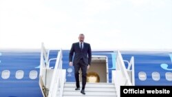 Russia - Azerbaijani President Ilham Aliyev arrives in Sochi, November 26, 2021 