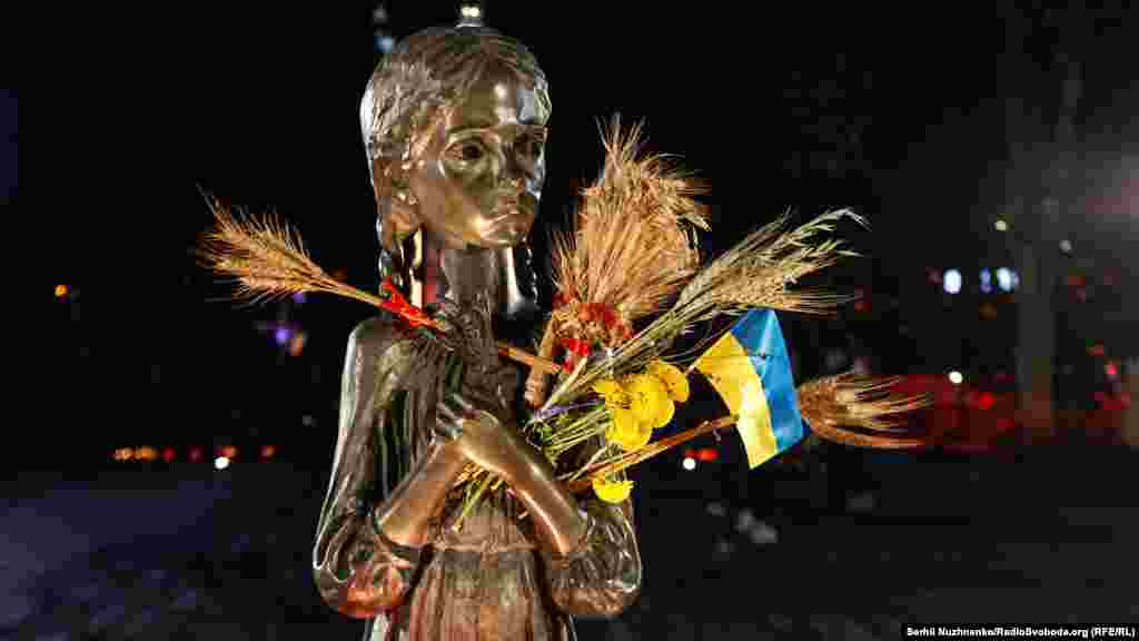 У листопаді 2006 року Верховна Рада України визнала Голодомор 1932&ndash;1933 років геноцидом українського народу &nbsp; 