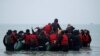 Міністр внутрішніх справ Франції Жеральд Дарманін заявив, що на човні перебували 34 людини