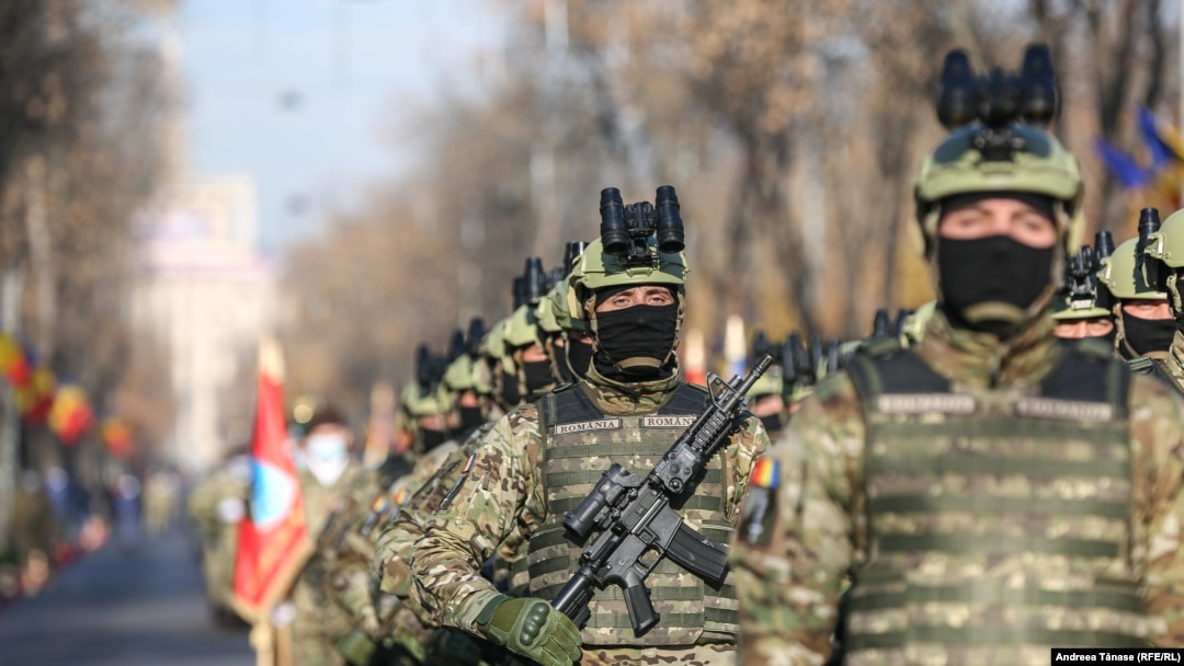 Armata României are 80.000 de oameni, dar șeful Statului Major al Apărării, generalul Gheorghiță Vlad, spune că ar fi nevoie de cel puțin 120.000 de militari profesioniști.