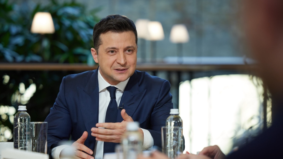 Зеленський анонсував послугу опитувань у «Дії»