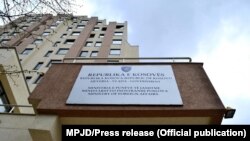 Kosovo je 27. oktobra uvelo sankcije za sedam osoba i kompaniju AID-ar Properties zbog povezanosti sa Hezbollahom. U pojedinim lokalnim ali i stranim medijima navedeno je da su ove osobe državljani Kosova, međutim Ministarstvo spoljnih poslova je to demantovalo.