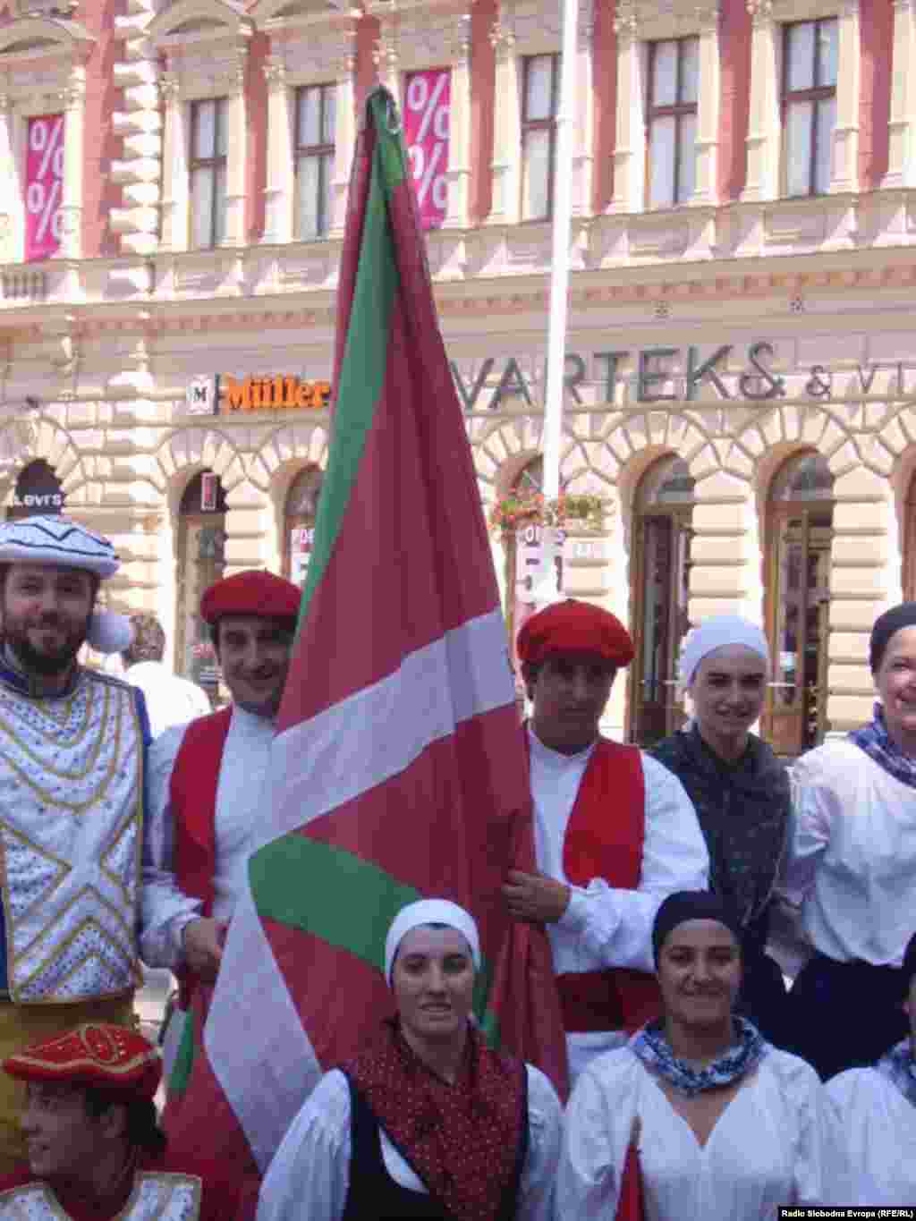 Ansambl iz San Sebastiana ponio je i zastavu Baskije