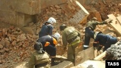 Бир кабаттуу имараттын капталы жана үстү урап түшүп, төрт адам каза тапты. Новосибирск шаары, 28-август, 2019-жыл