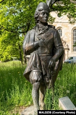 Помнік Тадэвушу Касьцюшку ў швайцарскім Залатурне. Скрыншот з відэа ініцыятывы MALDZIS