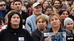 Gürcüstan fəalları Rusiyanın "Gazprom" şirkəti ilə bağlı etiraz edirlər, 17 oktayabr 2015