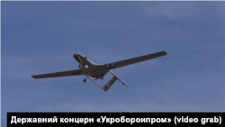 Політ Bayraktar TB2 в українському небі
