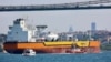 Petrolier Rosneft aflat sub sancțiuni, în tranzit prin Strâmtoarea Bosfor. Fotografie de arhivă. 