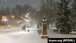 Снегопад в Симферополе, 26 декабря 2025 года